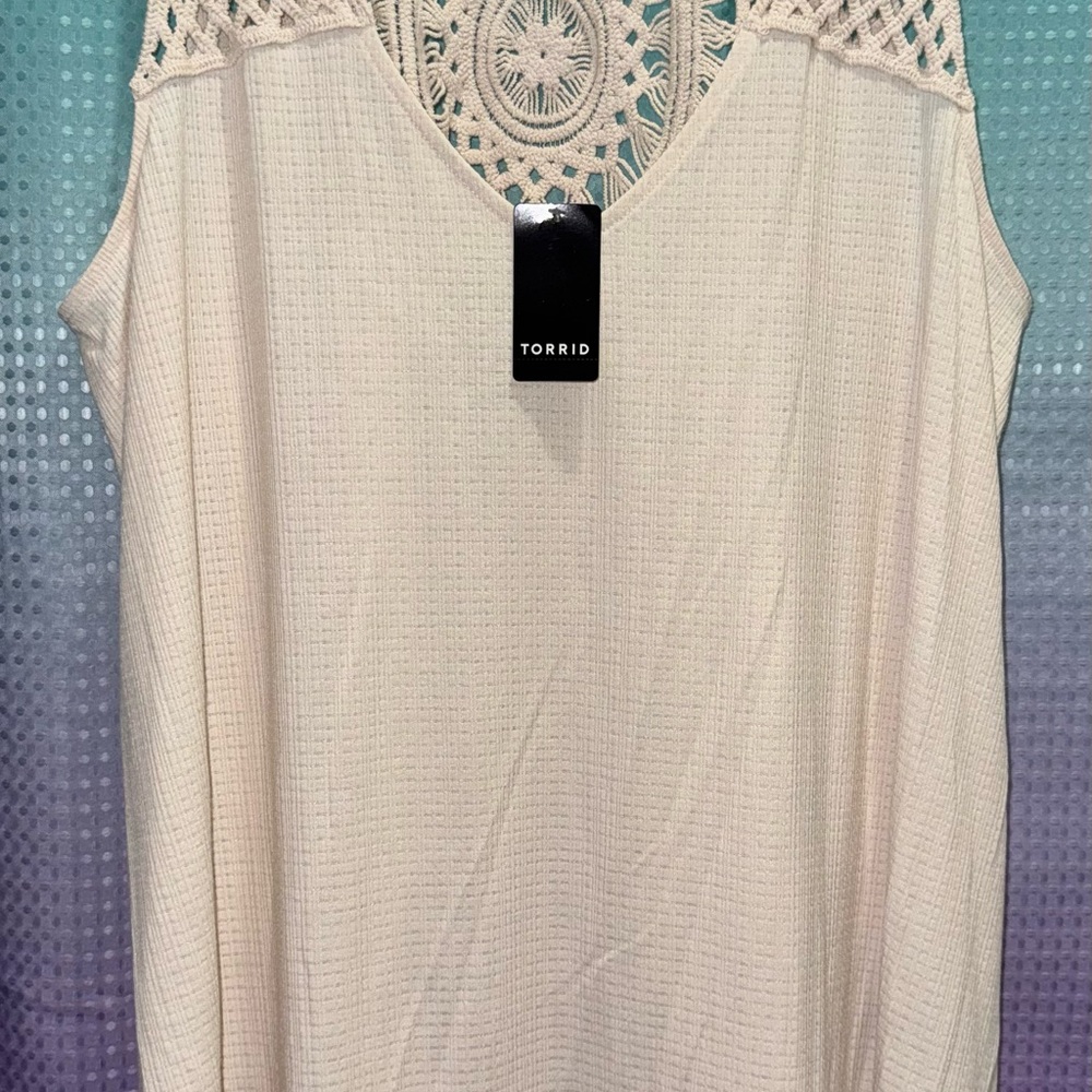NWT Torrid 2X Cream Crochet Back Tank Top